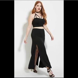 Black double slit maxi skirt.
